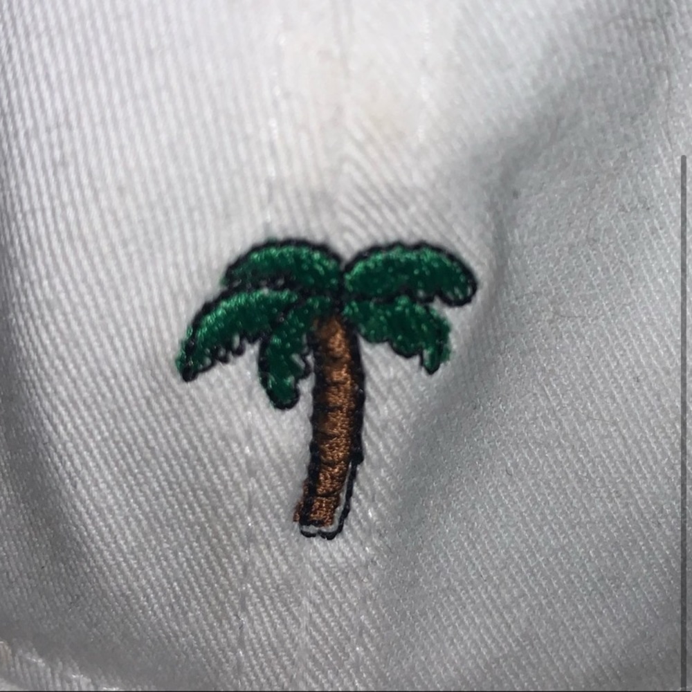 White hat - Picture 2 of 2